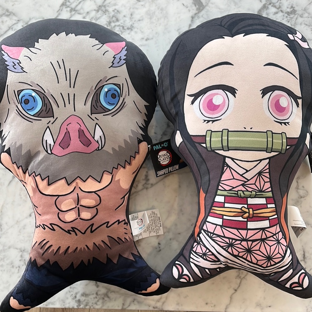 Demon Slayer pillows, blanket, 2 posters